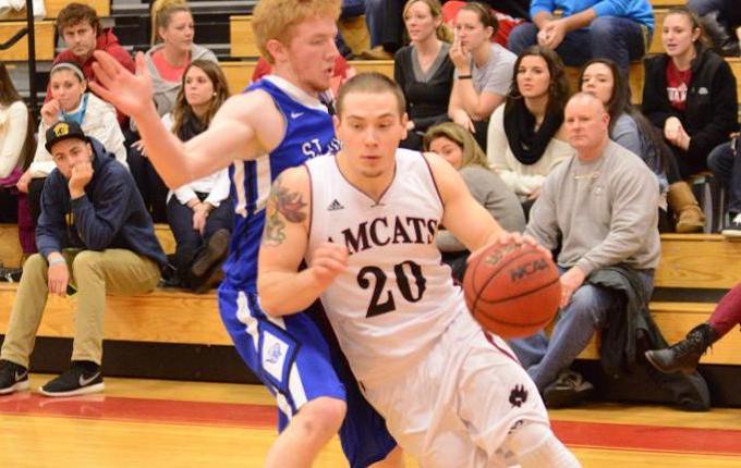Men’s Basketball: AMCATS Upended by Wildcats, 72-63