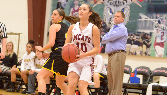 Panthers Outlast AMCATS in Women's Basketball Overtime Thriller, 64-59