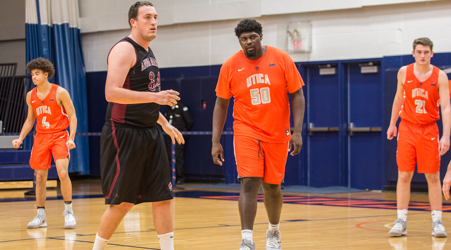 Men's Basketball Downed by Utica