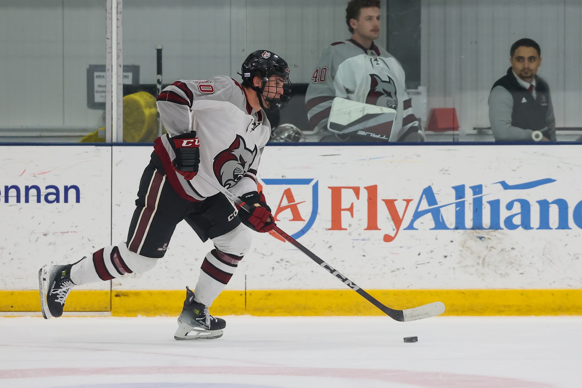 Men's Hockey Can't Come Back In 4-3 Loss To Greyhounds