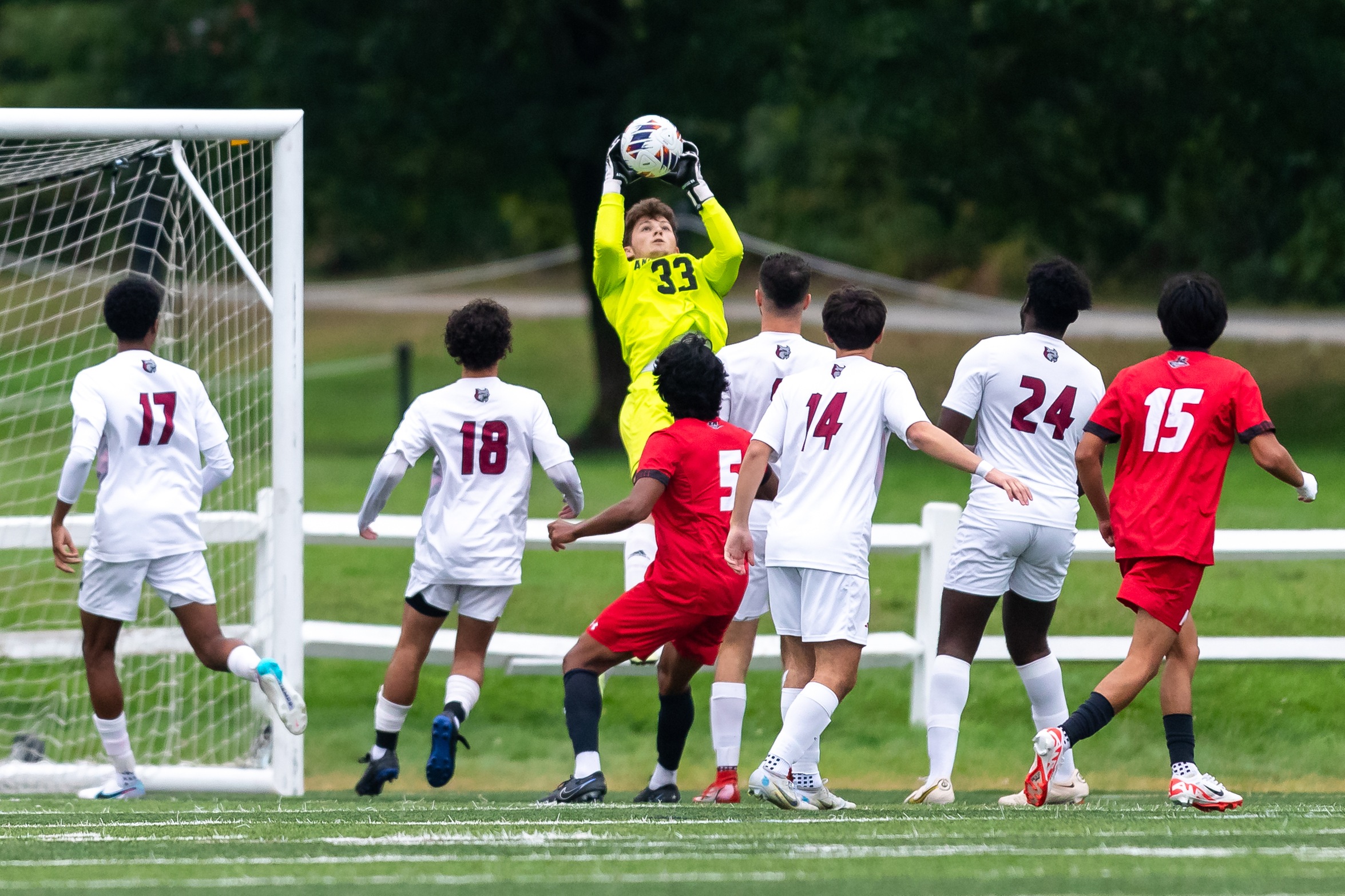 Men's Soccer Posts Back To Back Shutouts In 1-0 Win Over Owls