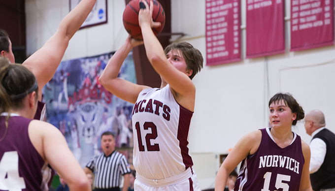 Women's Basketball Edged by Lasell, 49-46