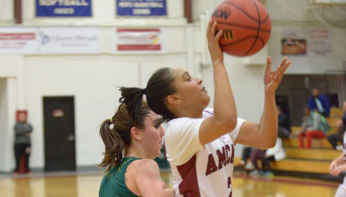 Women's Basketball Topped by Southern Maine, 52-36, at Clark Holiday Invitational