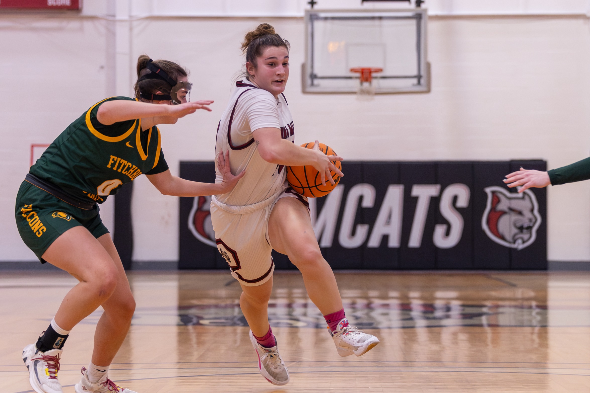 Women's Basketball Comes Up Short Against Chargers