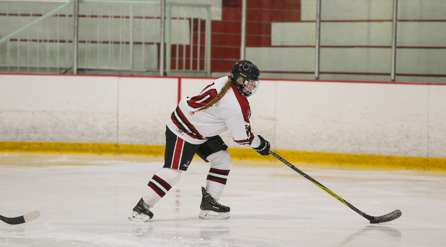 Women's Hockey Finishes Season With 1-1 Draw Against Becker